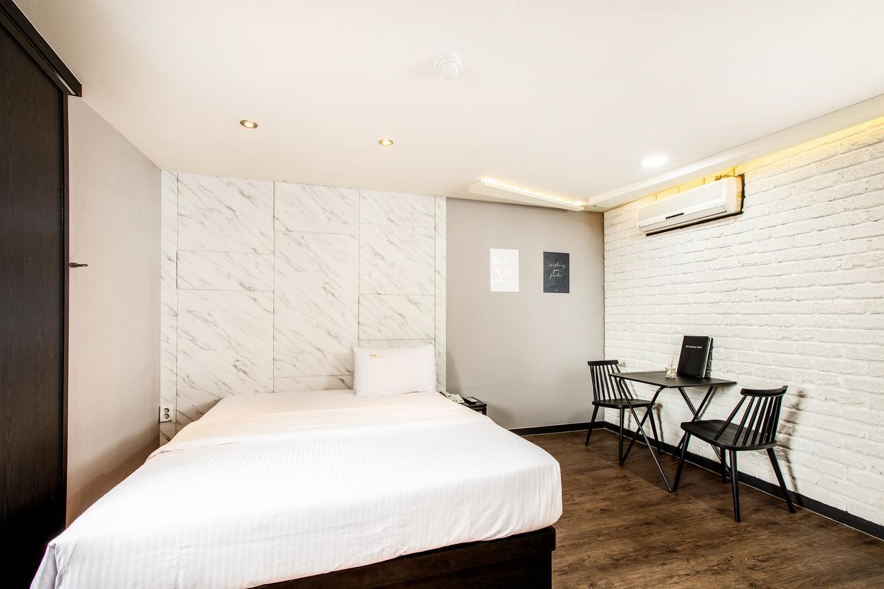 M7 Business Hotel Chilgok Exterior photo
